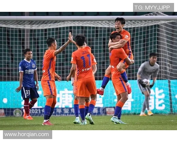 南京篮球队以93分领跑奥运会积分榜展现强劲实力与团队合作精神